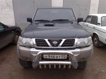 2000 Nissan Patrol Photos