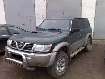 2000 Nissan Patrol Pics