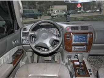 2000 Nissan Patrol Images