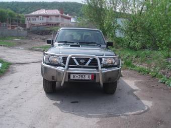 2000 Nissan Patrol Pictures