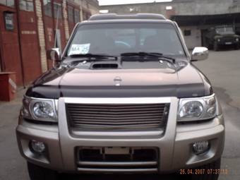 2000 Nissan Patrol Photos