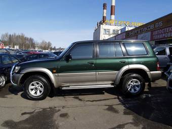 2000 Nissan Patrol Pics