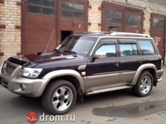 2000 Nissan Patrol Photos