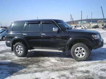 2001 Nissan Patrol Photos