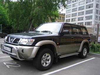 2001 Nissan Patrol Photos