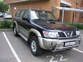 2001 Nissan Patrol Images