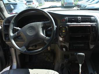 2001 Nissan Patrol Pictures