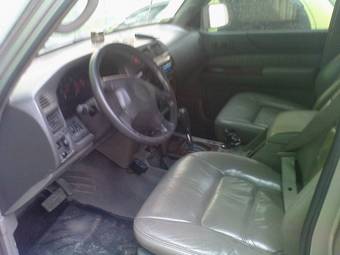 2001 Nissan Patrol Photos