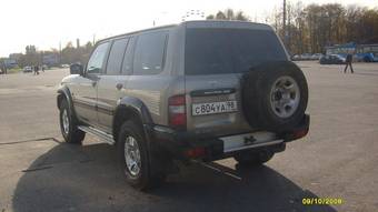 2001 Nissan Patrol Images