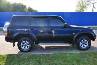 2001 Nissan Patrol Photos