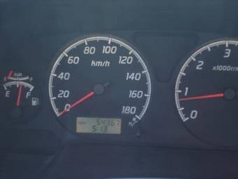 2002 Nissan Patrol Photos