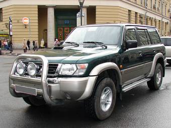 2002 Nissan Patrol Pictures