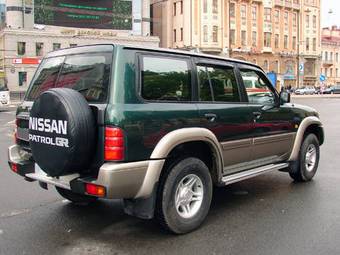 2002 Nissan Patrol Pictures