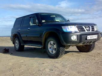 2002 Nissan Patrol Photos