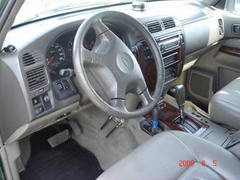 2002 Nissan Patrol Pictures