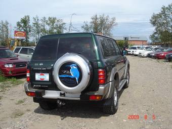 2002 Nissan Patrol Pictures