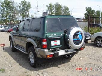 2002 Nissan Patrol Photos