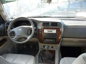 2003 Nissan Patrol Pictures