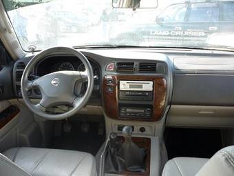 2003 Nissan Patrol Photos