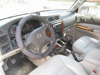 2003 Nissan Patrol Photos