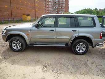 2003 Nissan Patrol Photos