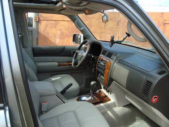 2003 Nissan Patrol Photos