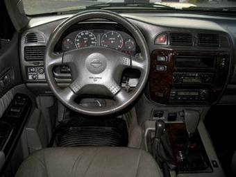 2003 Nissan Patrol Photos