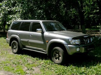 2004 Nissan Patrol Images