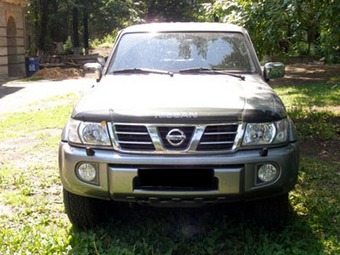 2004 Nissan Patrol Pictures