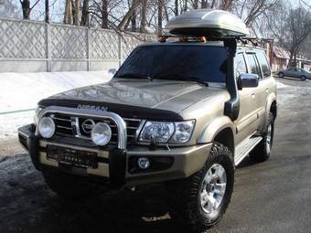2004 Nissan Patrol Pictures