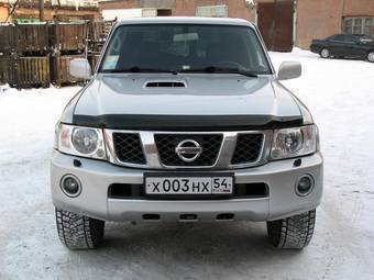 2004 Nissan Patrol Pictures