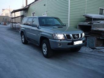 2004 Nissan Patrol Photos