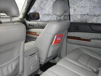 2004 Nissan Patrol Photos