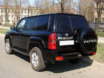 2004 Nissan Patrol Images