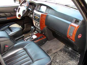 2004 Nissan Patrol Pics