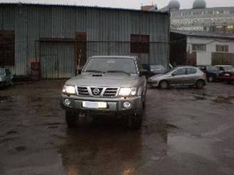 2004 Nissan Patrol Photos