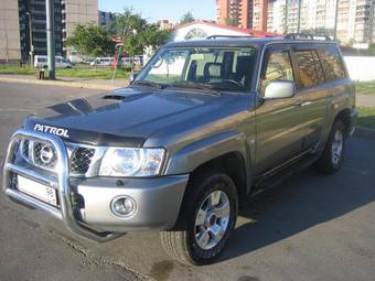 2005 Nissan Patrol Pictures