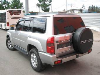 2005 Nissan Patrol Pictures