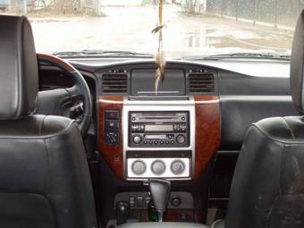 2005 Nissan Patrol Photos