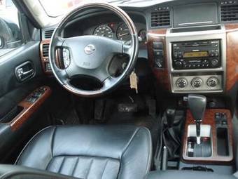 2005 Nissan Patrol Pictures