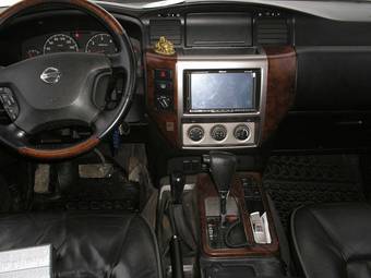 2005 Nissan Patrol Pictures