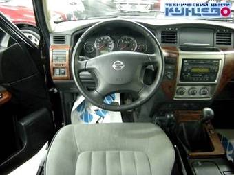 2006 Nissan Patrol Photos