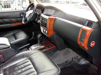 2008 Nissan Patrol Photos
