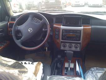 2008 Nissan Patrol Photos