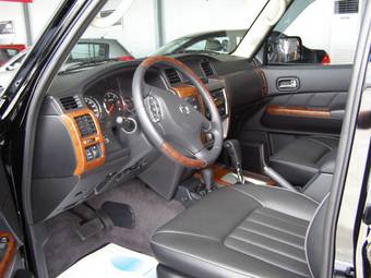 2008 Nissan Patrol Photos