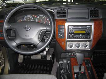 2008 Nissan Patrol Photos