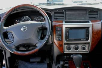 2008 Nissan Patrol Pictures