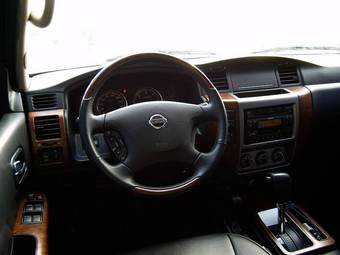 2008 Nissan Patrol Pictures