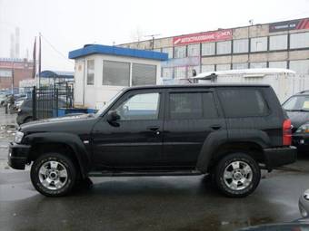 2009 Nissan Patrol Images