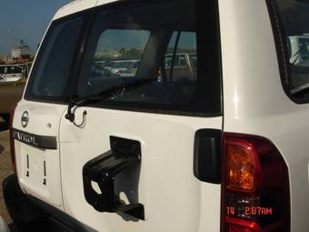 2009 Nissan Patrol Pictures